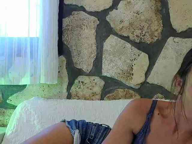 Miss_Milka webcam