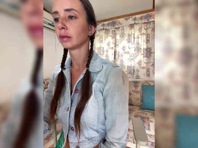 Miss_Milka webcam