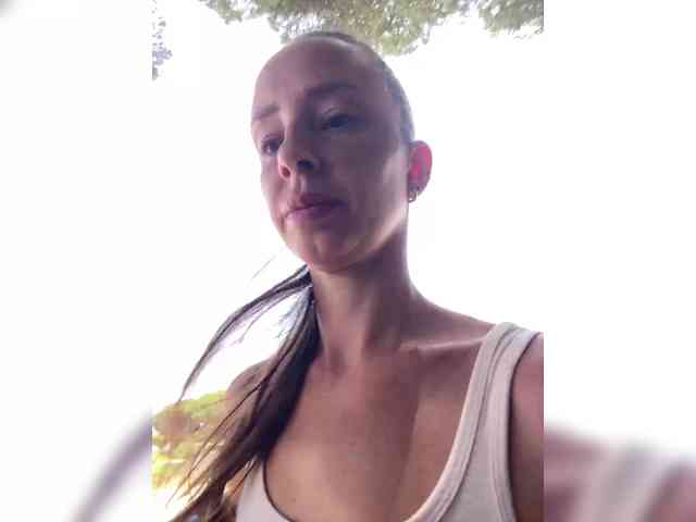 Miss_Milka webcam