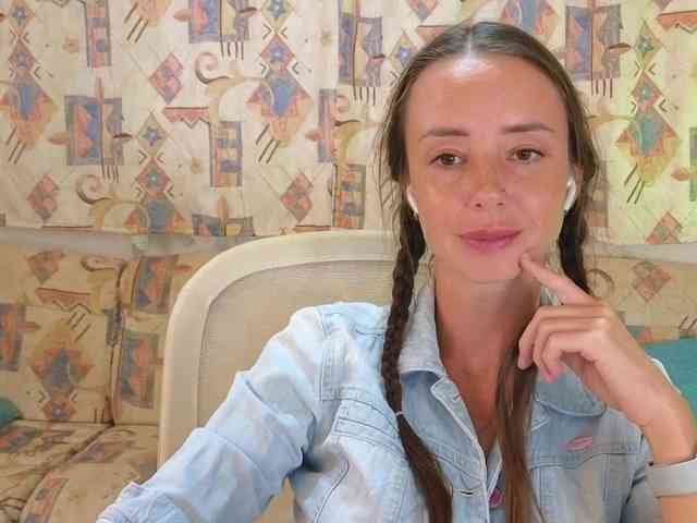Miss_Milka webcam