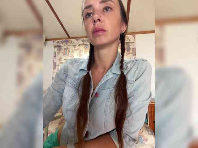 Miss_Milka webcam