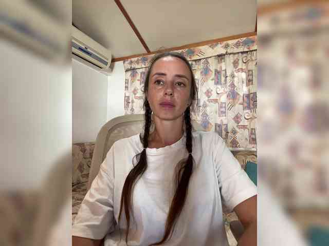 Miss_Milka webcam