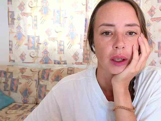 Miss_Milka webcam