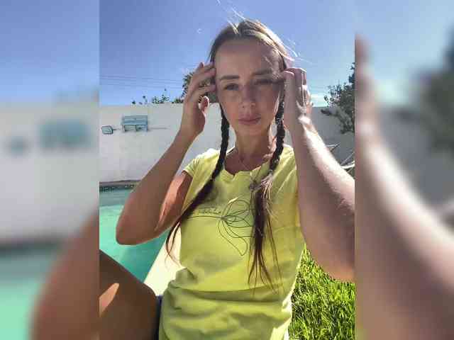 Miss_Milka webcam