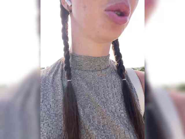 Miss_Milka webcam