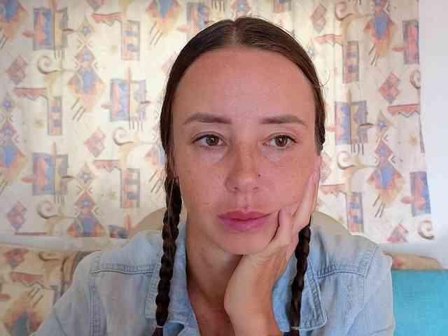 Miss_Milka webcam