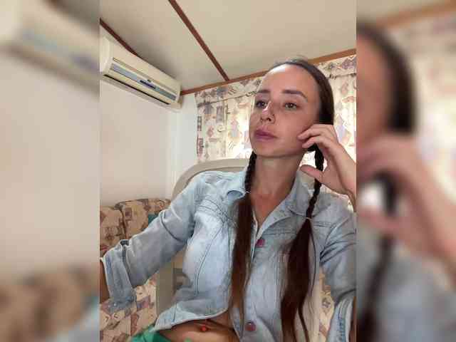 Miss_Milka webcam