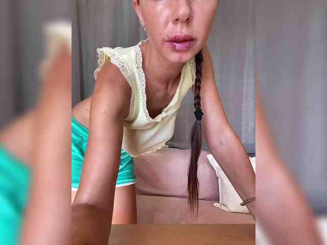 Miss_Milka webcam