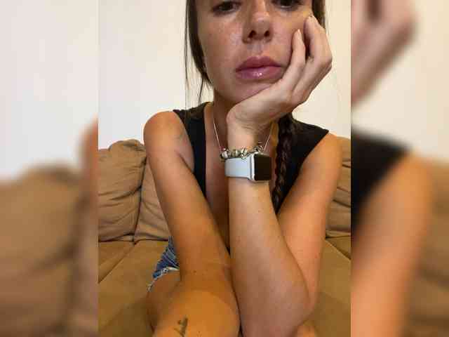 Miss_Milka webcam