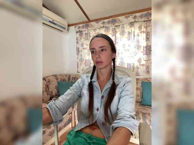 Miss_Milka webcam