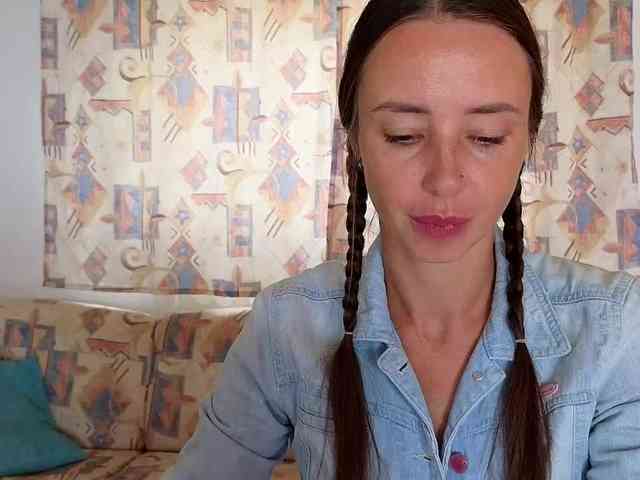 Miss_Milka webcam