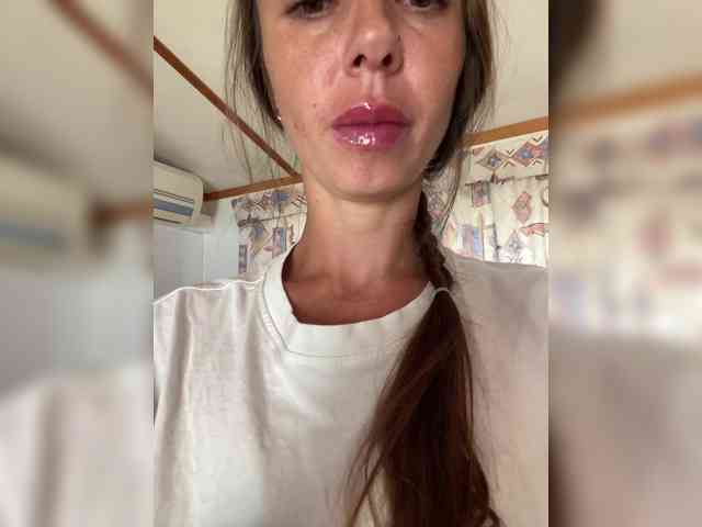 Miss_Milka webcam