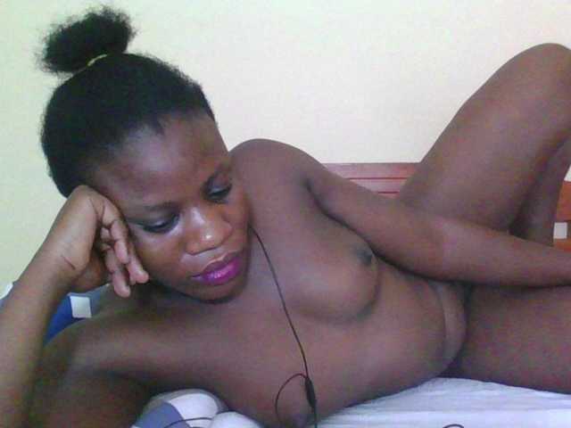 Babyrozzilah's BongaCams show and profile