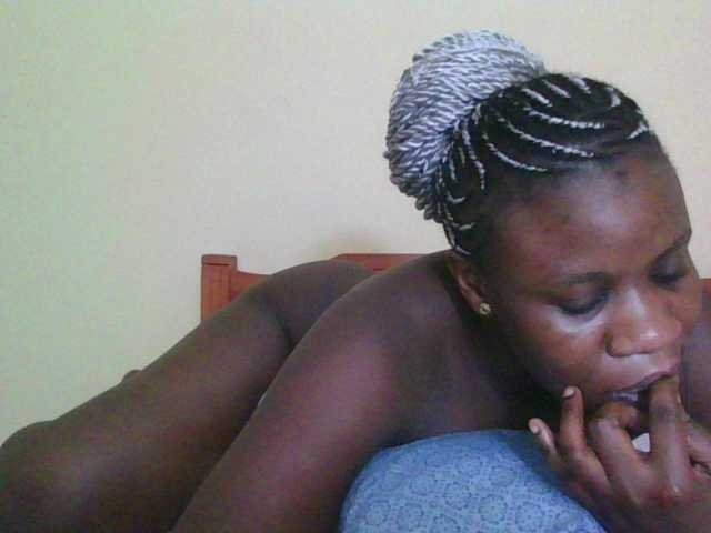 Babyrozzilah's BongaCams show and profile