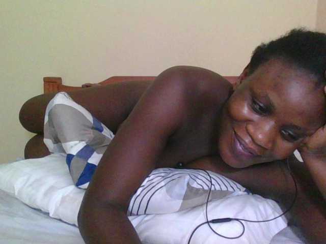 Babyrozzilah's BongaCams show and profile