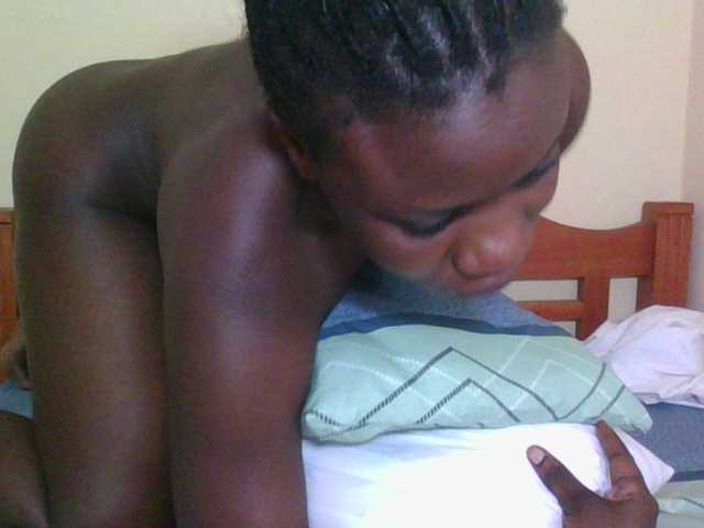 Babyrozzilah's BongaCams show and profile