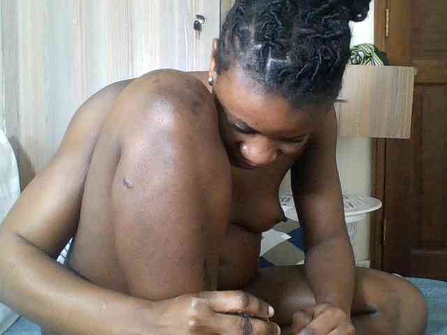 Babyrozzilah webcam