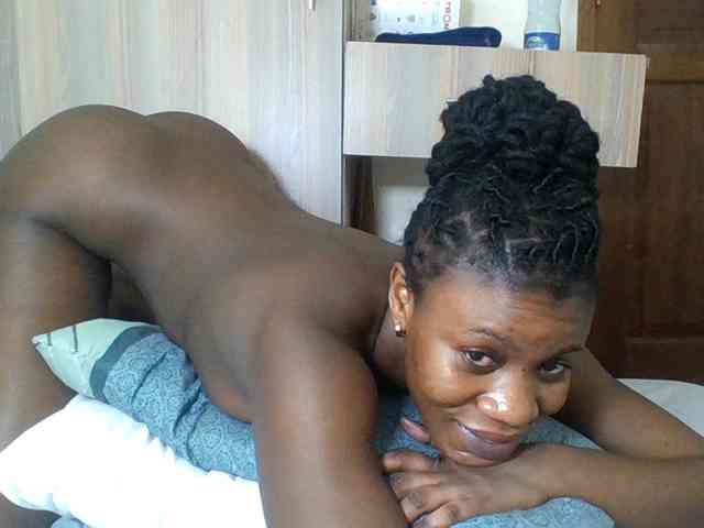 Babyrozzilah webcam