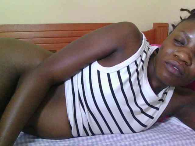 Babyrozzilah webcam
