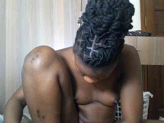 Babyrozzilah webcam