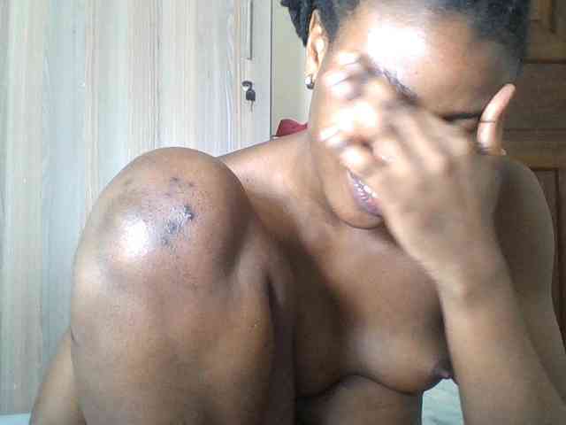 Babyrozzilah webcam