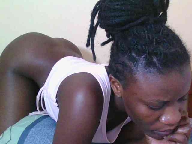 Babyrozzilah webcam