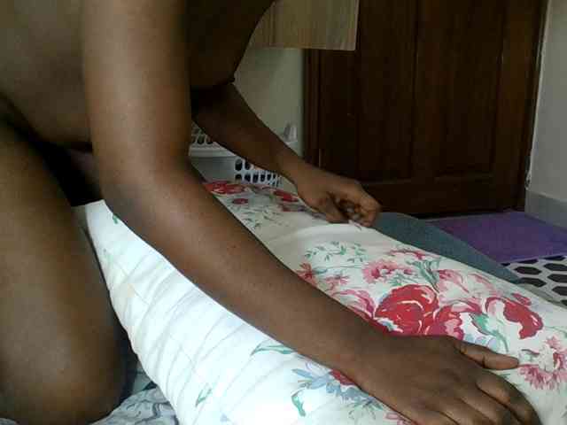 Babyrozzilah webcam