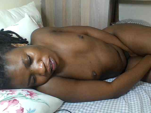 Babyrozzilah webcam