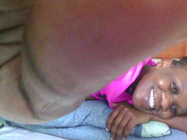 Babyrozzilah webcam
