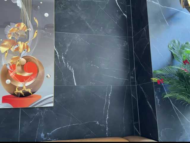 FlyingDutchmana's BongaCams show and profile