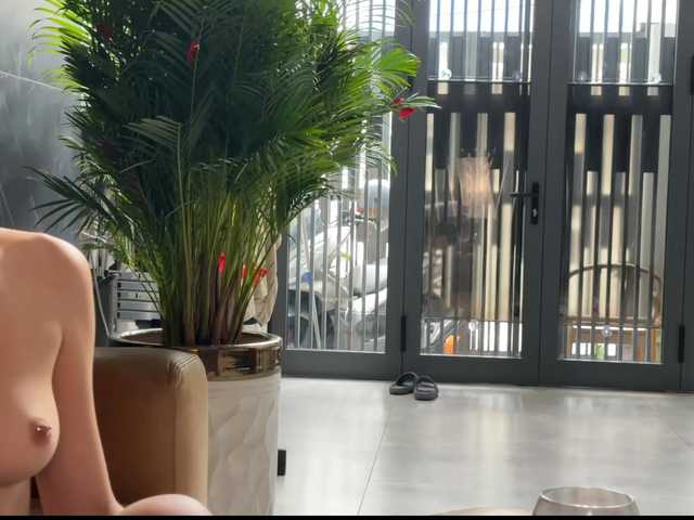 FlyingDutchmana's BongaCams show and profile