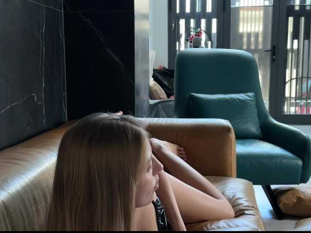 FlyingDutchmana's BongaCams show and profile