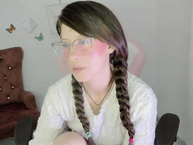 ZooeyBelair webcam