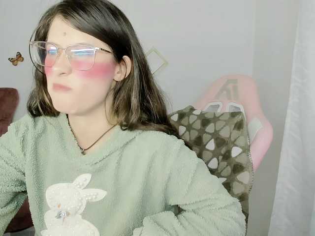 ZooeyBelair's BongaCams show and profile