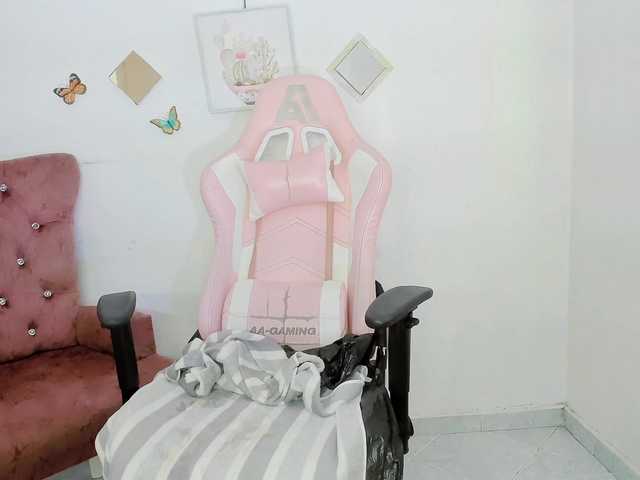 ZooeyBelair's BongaCams show and profile