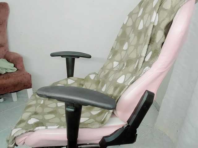 ZooeyBelair's BongaCams show and profile