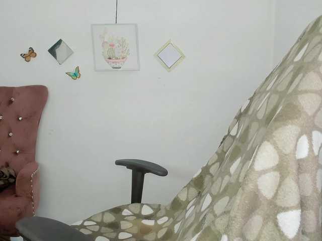 ZooeyBelair's BongaCams show and profile