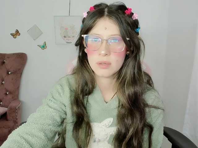 ZooeyBelair webcam