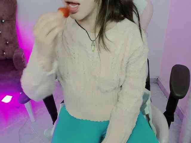 ZooeyBelair webcam