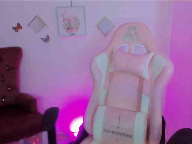 ZooeyBelair webcam
