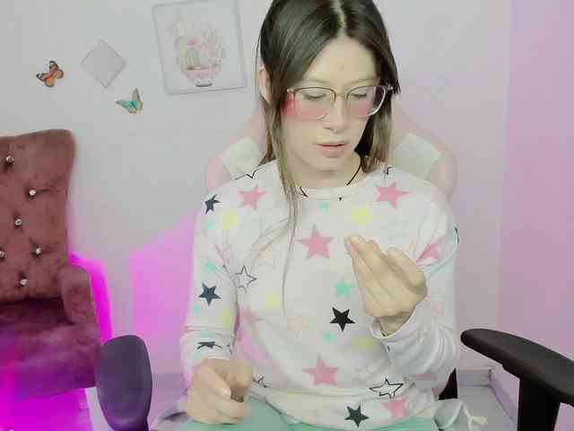 ZooeyBelair webcam