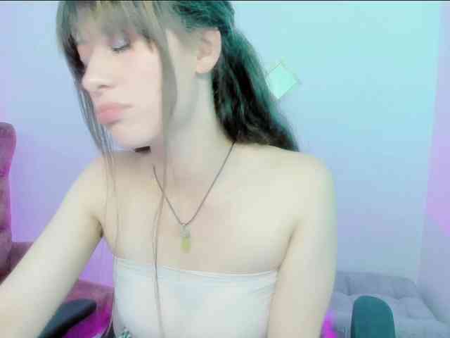 ZooeyBelair webcam