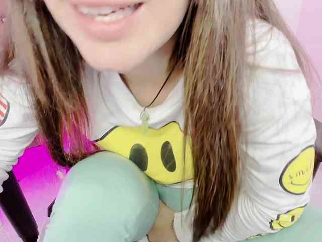 ZooeyBelair webcam