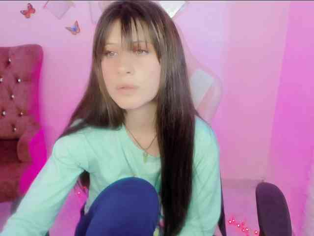 ZooeyBelair webcam
