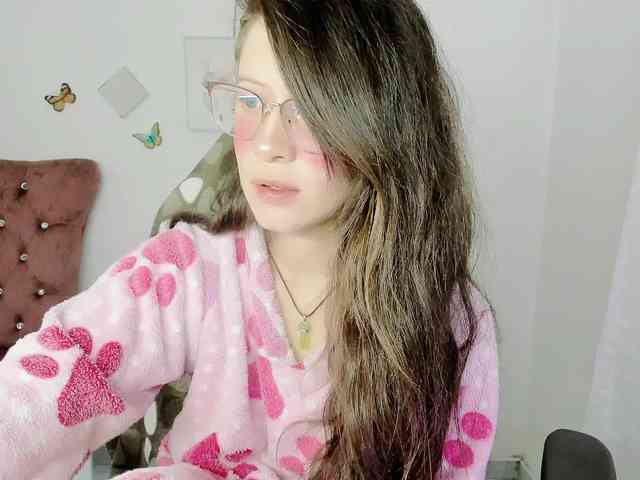 ZooeyBelair webcam