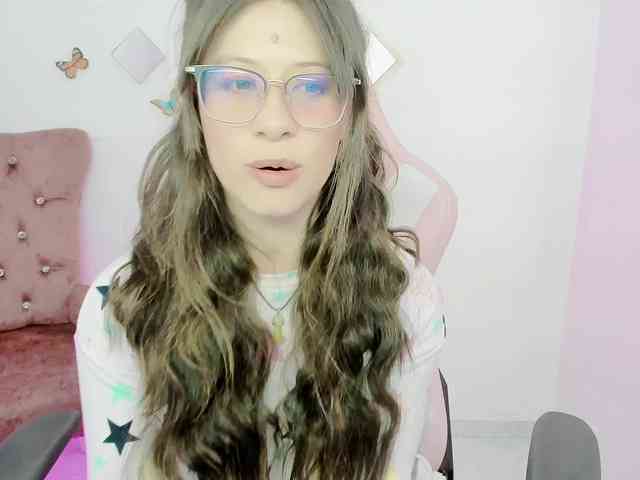 ZooeyBelair webcam