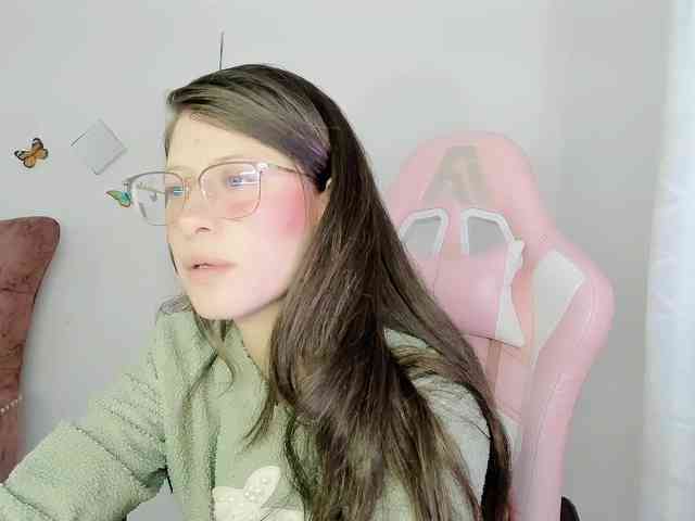 ZooeyBelair webcam