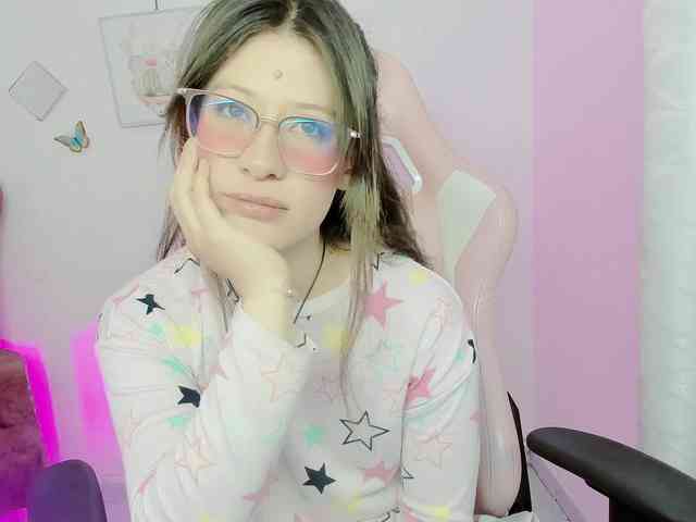 ZooeyBelair webcam