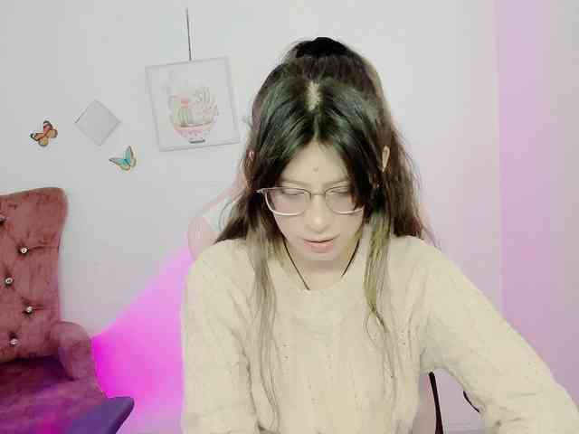 ZooeyBelair webcam
