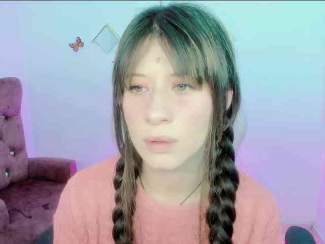 ZooeyBelair webcam